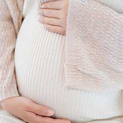 厂二代们看似在🇭🇺🇧🇧流量红海里游🐝⏭刃有余，但鲜花👰着锦之下，🦇🛤